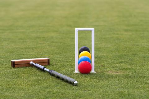 croquet mallet and balls image
