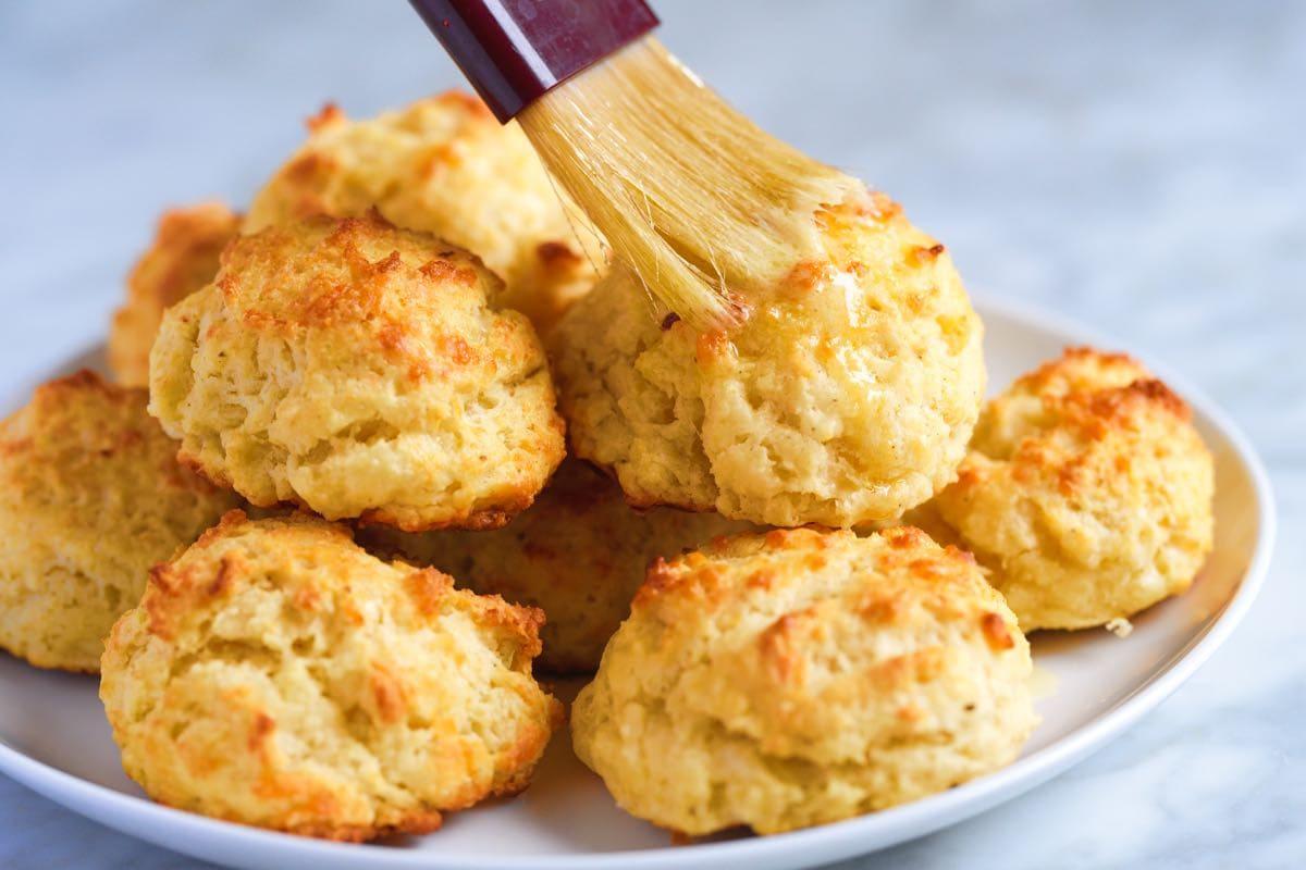 cheesy biscuits